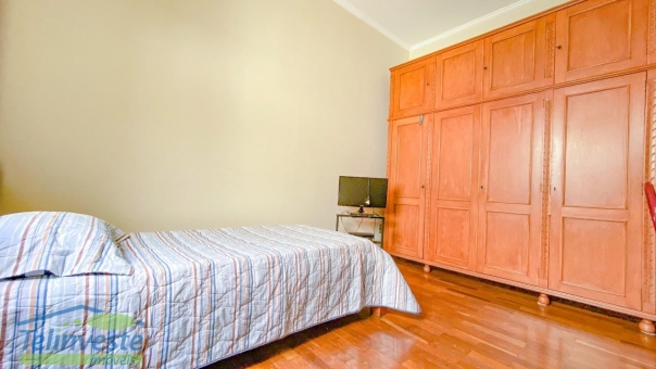 CASA NO BAIRRO CENTRO 