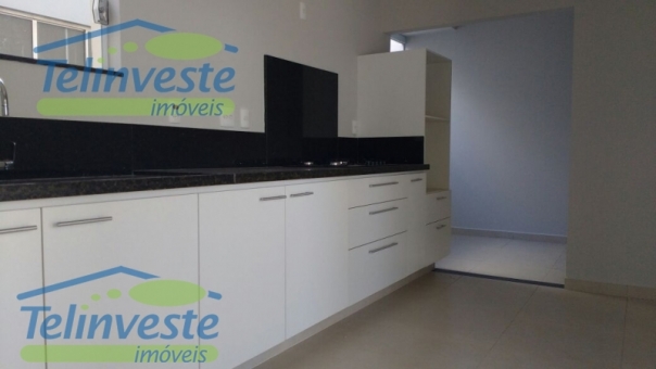 APARTAMENTO NA RUA LAVRAS