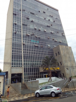 Av. Arouca 660 - Sala 1004