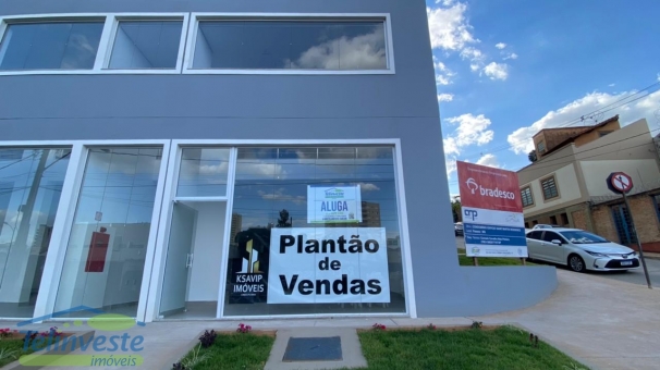 Av. Comendador Francisco Avelino Maia (Loja esquina)
