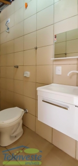 Casa com c&ocirc;modo comercial - Nossa Senhora Aparecida