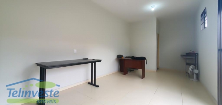 Casa com c&ocirc;modo comercial - Nossa Senhora Aparecida