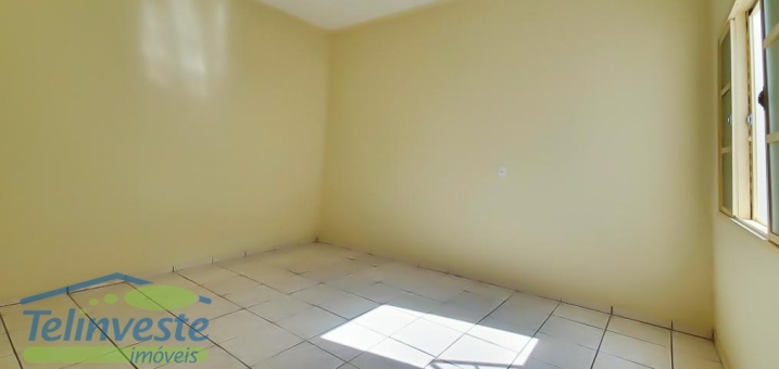 Casa com c&ocirc;modo comercial - Nossa Senhora Aparecida