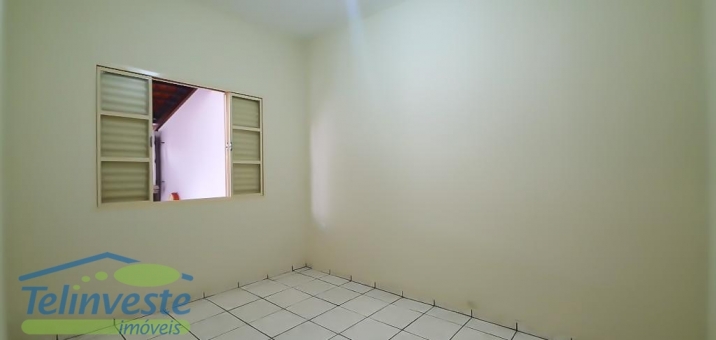 Casa com c&ocirc;modo comercial - Nossa Senhora Aparecida