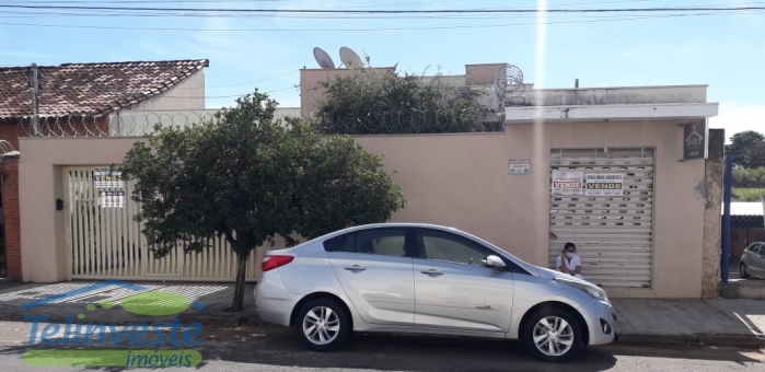 CASA NO BAIRRO SANTA CASA