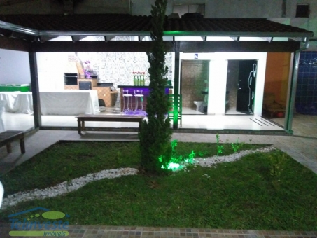 Casa c/ &Aacute;rea de lazer p/ loca&ccedil;&atilde;o - Bairro Santa Luzia
