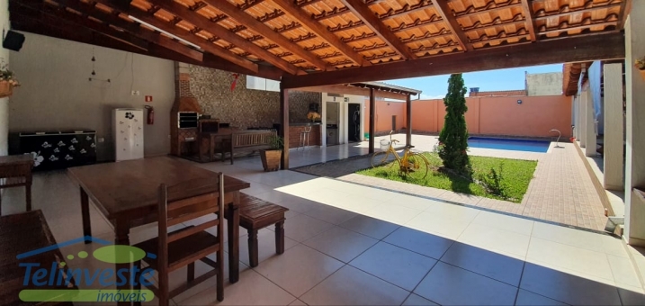 Casa c/ &Aacute;rea de lazer p/ loca&ccedil;&atilde;o - Bairro Santa Luzia